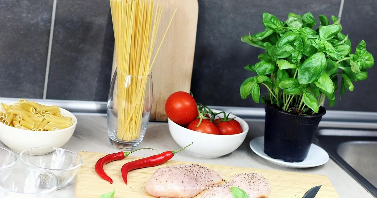 Covering Food in Microwave Covering Food in Microwave - Microwave Answers